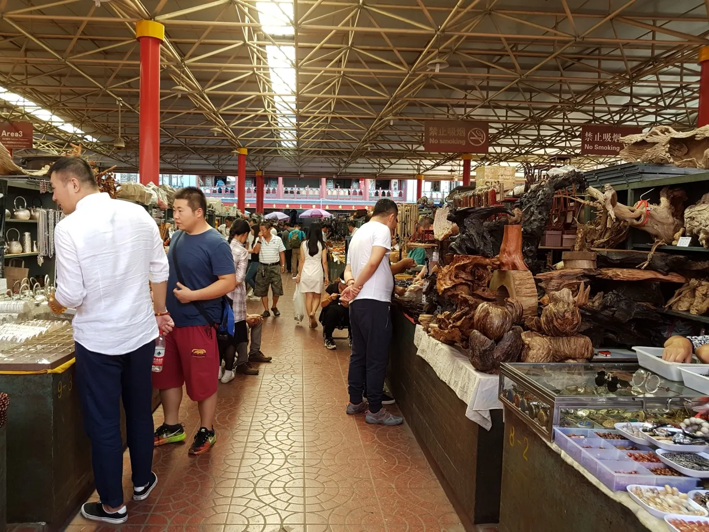 Antique stalls at Panjiayuan market, Beijing