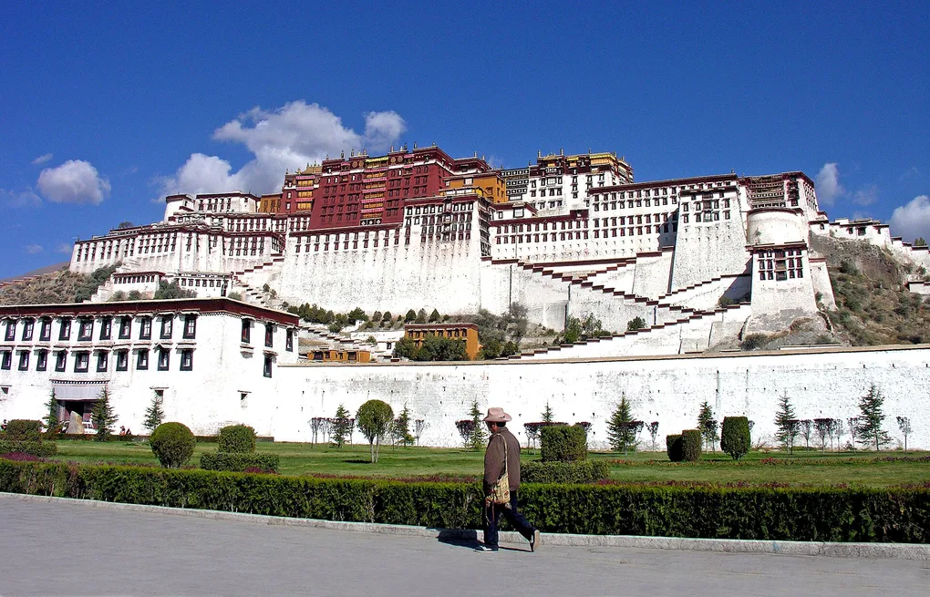 Can Foreigners Visit Xinjiang and Tibet? The Rules, Explained